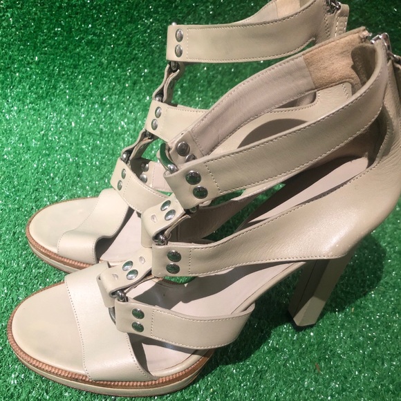 Gucci gladiator sandals size 39, no box. Pre owned - Picture 1 of 8